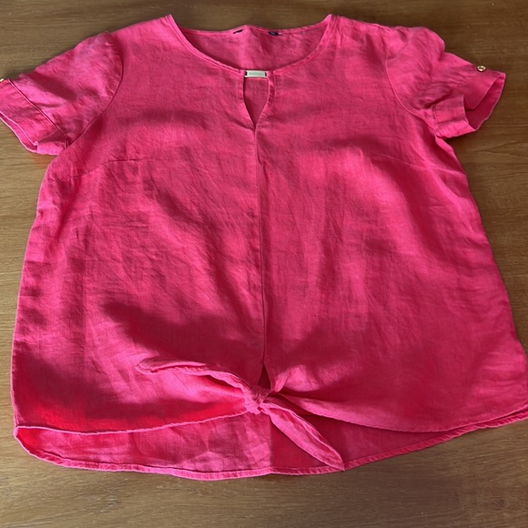 Ellen Tracy Short Sleeve Shirt, 100% Linen, Tie Front & Key Hole Accent,… - Picture 5 of 15